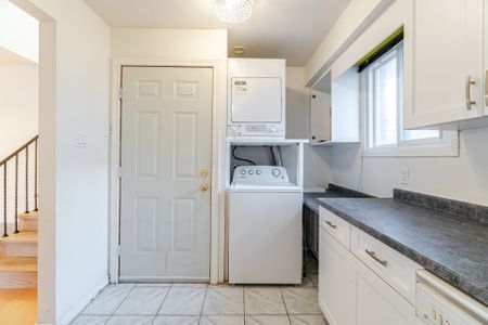 For Lease - 3301 Tallmast Crescent, Mississauga, Ontario - Photo 3