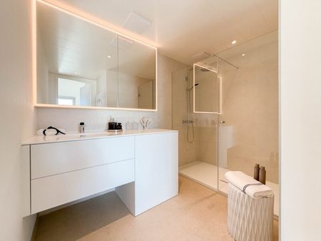 Eleganter Rückzugsort mit Rundum-Loggia und faszinierendem Fernblick - Foto 3