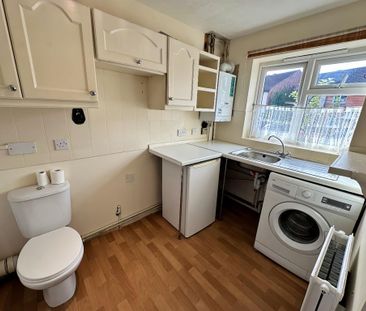 2 bedroom end of terrace house to rent - Photo 6