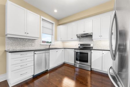 For Lease - 212 Accolade Private, South of Baseline to Knoxdale, Ontario - Photo 5