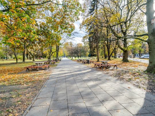 M-2 POK 49 M2 NOWA HUTA BALKON PIWNICA PREMIUM - Zdjęcie 1