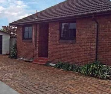 Lovely three bedroom home plus sleepout - Photo 1