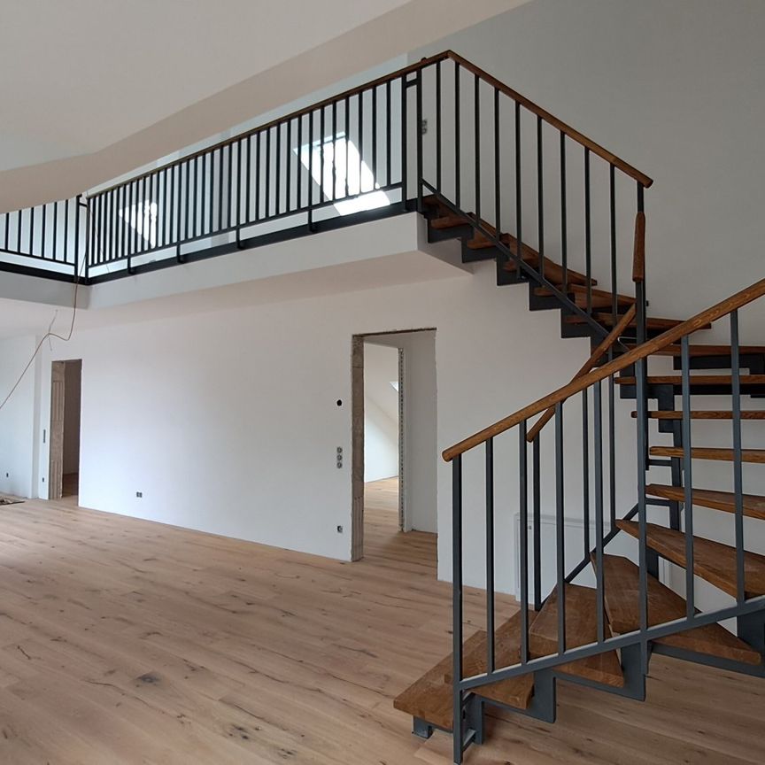 Exklusive Neubau-Maisonettewohnung: Moderne Wohnkultur auf 2 Ebenen! Mit KFW40 QNG Standard! - Photo 1