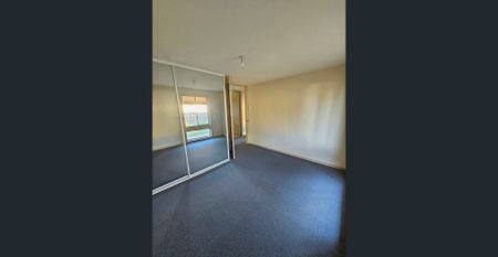 House for rent - Photo 2