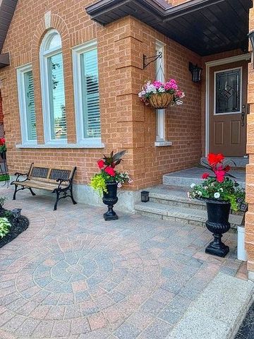 For Lease - 61 Silverbirch Place, Whitby, Ontario - Photo 3