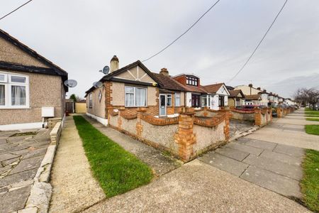 3 bedroom bungalow to rent - Photo 3