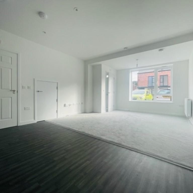 2 bedroom house to rent - Photo 1