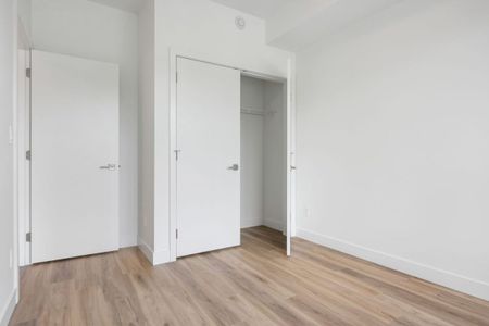 Brand New Condo in Sterling at Bell Centre B – First Month Free! - Photo 2