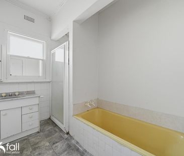 Spacious South Hobart Living with a Sunny Northern Aspect - Photo 4