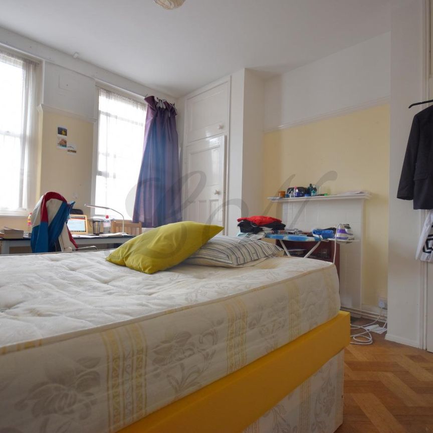 Tottenham Court Road, Fitzrovia, W1T - Photo 1