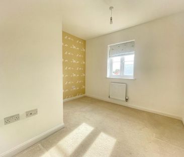 4 bedroom terraced house to rent - Photo 2