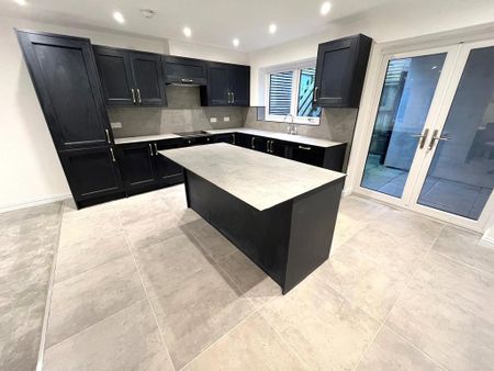 4 bedroom terraced house to rent - Photo 2