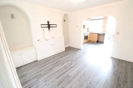 2 bedroom terraced house to rent - Photo 2