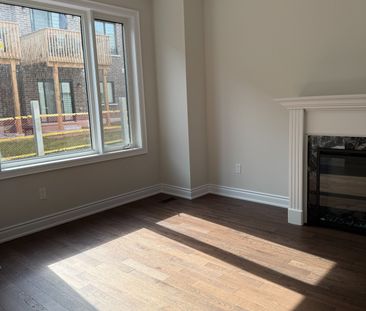 For Lease - 1224 Anthonia Trail, Oakville, Ontario - Photo 2