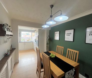 3 bedroom semi-detached house to rent - Photo 4