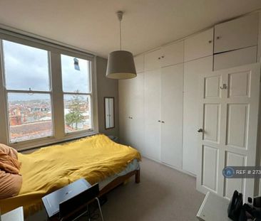 1 bedroom in a flat share to rent - Photo 1