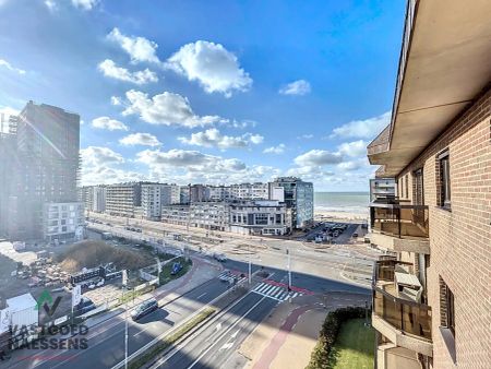 Gemeubeld 2 SLPK appartement met terras en zijzeezicht - Photo 2