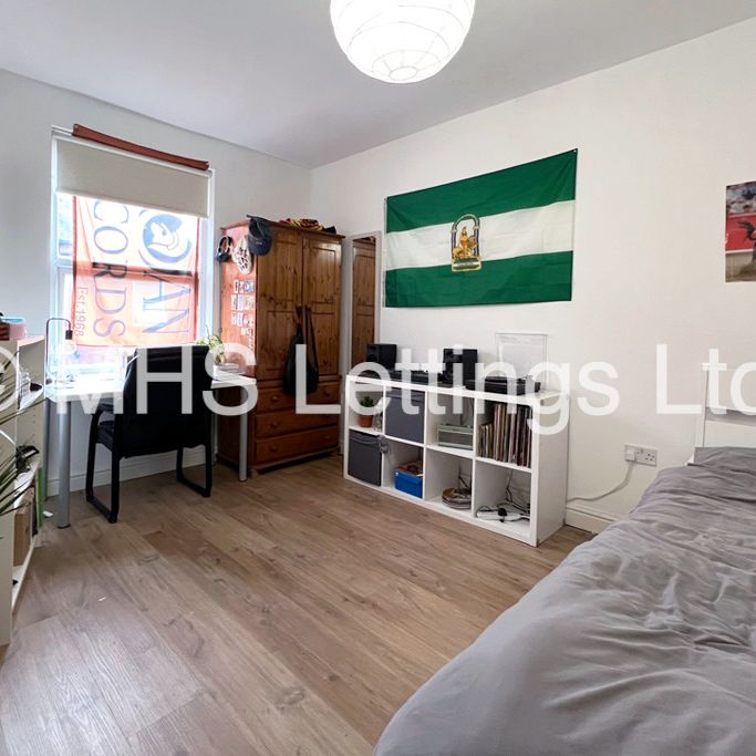 4 Bedroom Mid Terraced House for rent in Welton Mount - Photo 1