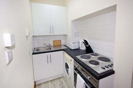 2 bedroom apartment to rent - Photo 2