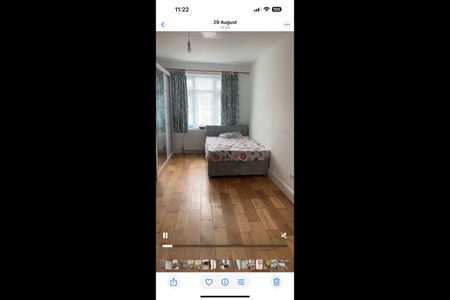 1 Bed Semi-Detached House, Stockton Road, N18 - Photo 2