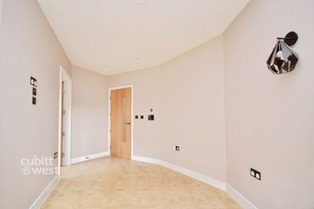 2 bedroom semi-detached bungalow to rent - Photo 3