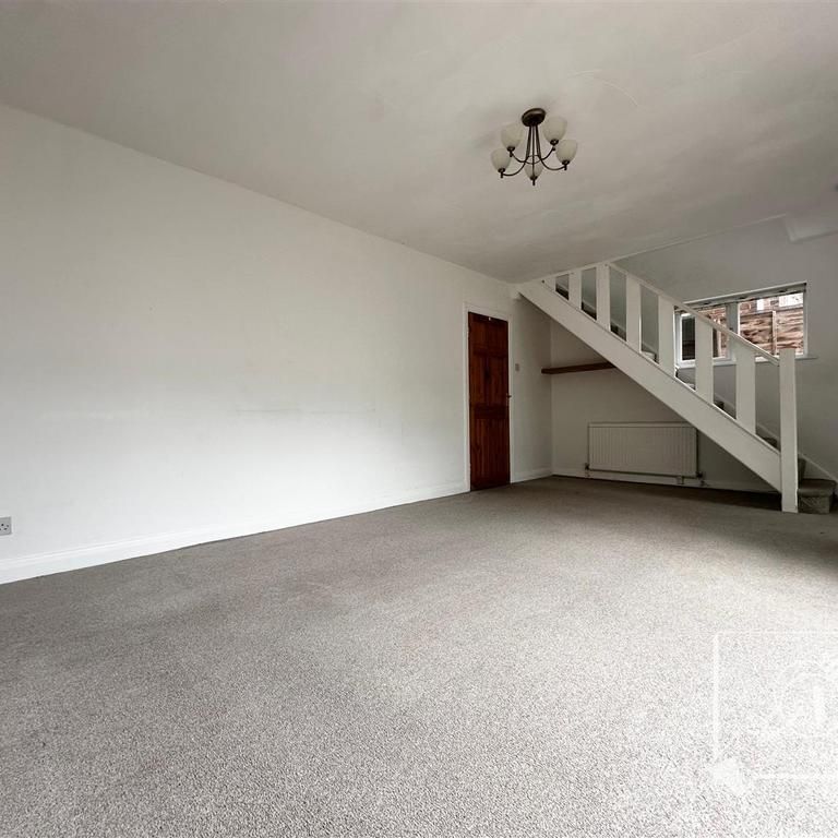 3 bedroom end of terrace house to rent - Photo 1