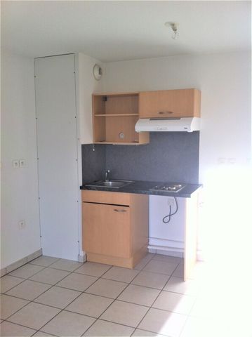 Location Appartement 1 pièce 32m² VICHY 03200 - Photo 2