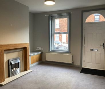 2 bedroom terraced house to rent - Photo 2