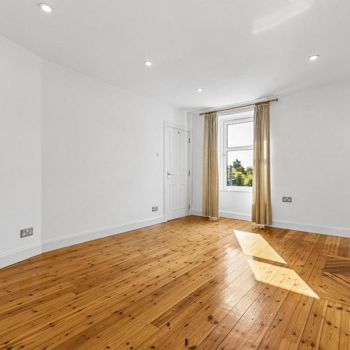 3 bedroom end of terrace house to rent - Photo 1