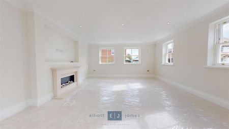 6 bedroom detached house to rent - Photo 4