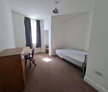 Church Street Room 3 - Photo 6