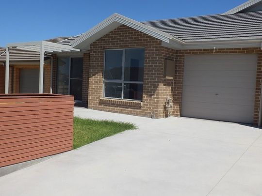 Modern Villa - Photo 1