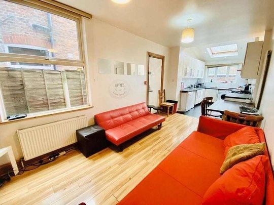 Whitby Road, Fallowfield, Manchester, M14 - Photo 1