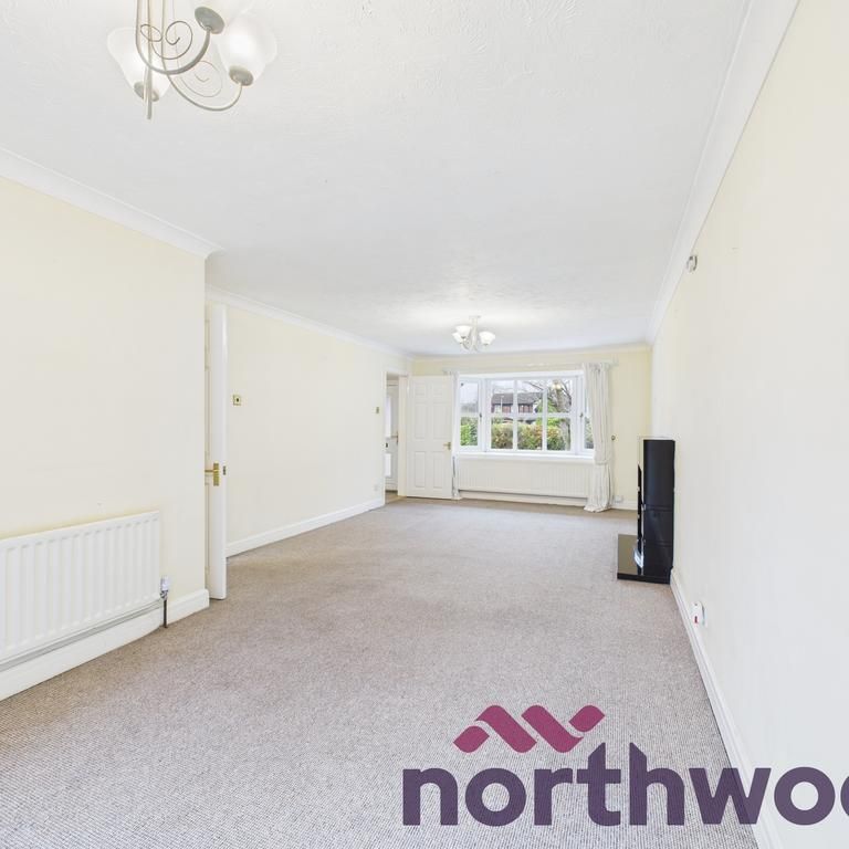 4 bedroom detached house to rent - Photo 1