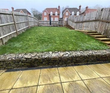 2 bedroom semi-detached house to rent - Photo 3