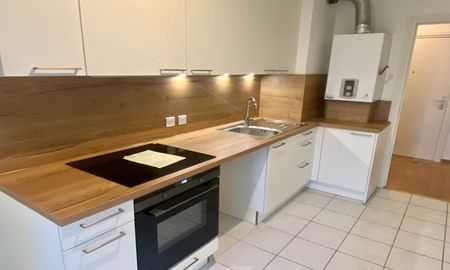 Location Appartement 3 pièces 71m² - Photo 2