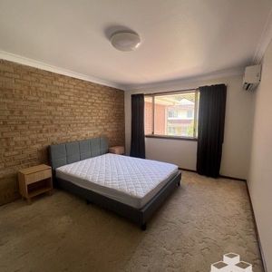 Quality 2 bedroom unit in sort after location - Photo 3