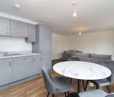 2 bedroom flat to rent - Photo 4