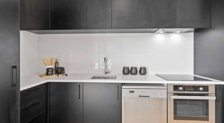 Convenient Location - Photo 3