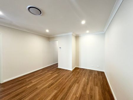 Modern and Spacious Family Home - Photo 3