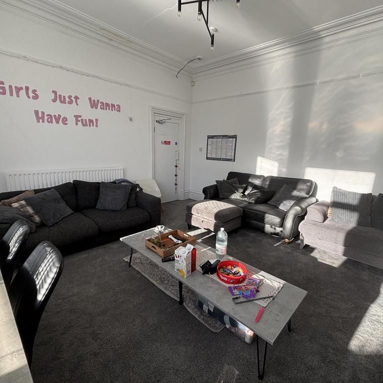 7 bedroom house to rent - Photo 1