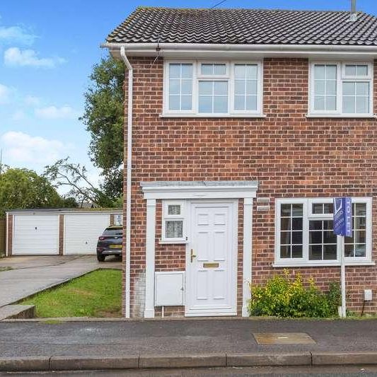 Granada Close, Cowplain, PO8 - Photo 1