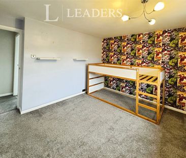 3 bedroom house to rent Bay View Crescent, Little Oakley, Harwich, ... - Photo 4