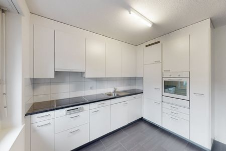 Grosszügige Wohnung in ruhiger Liegenschaft befristet bis 31.03.2028! - Photo 4