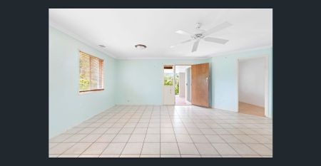 Four bedroom home in prime location..... - Photo 3