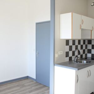T1 DE 21M² RÉNOVÉ – Limoges- Location- Etudiant - Photo 3