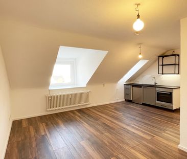 Traumhafte Dachgeschosswohnung mit Weitblick und moderner Ausstattung! - Photo 1