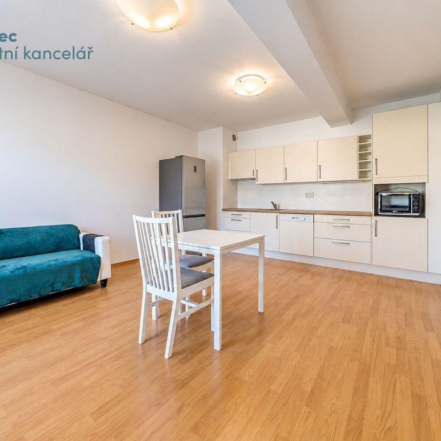 Pronájem bytu 2+kk 44 m² - Photo 1