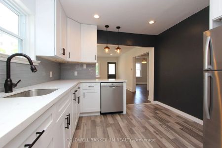 Property For Lease | E9242935 - Photo 2