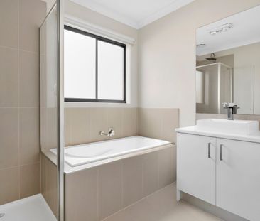 Immaculate 4 Bedroom Home - Photo 5